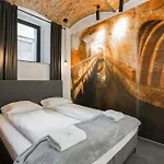 Level -1 Loft Center By Renters Poznan
