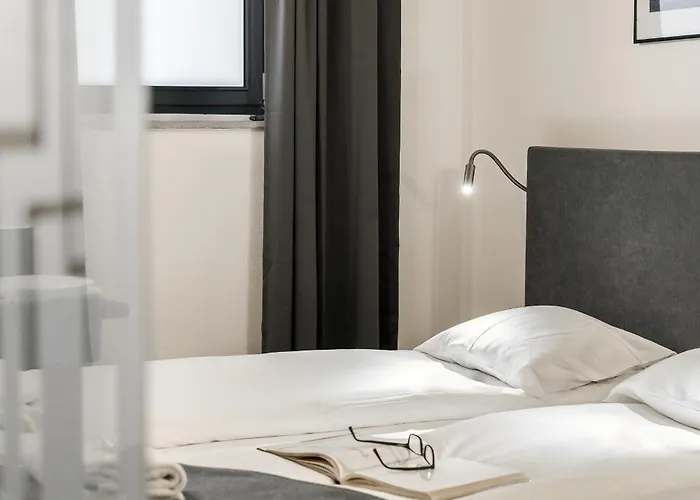 Level -1 Loft Center By Renters Apartman