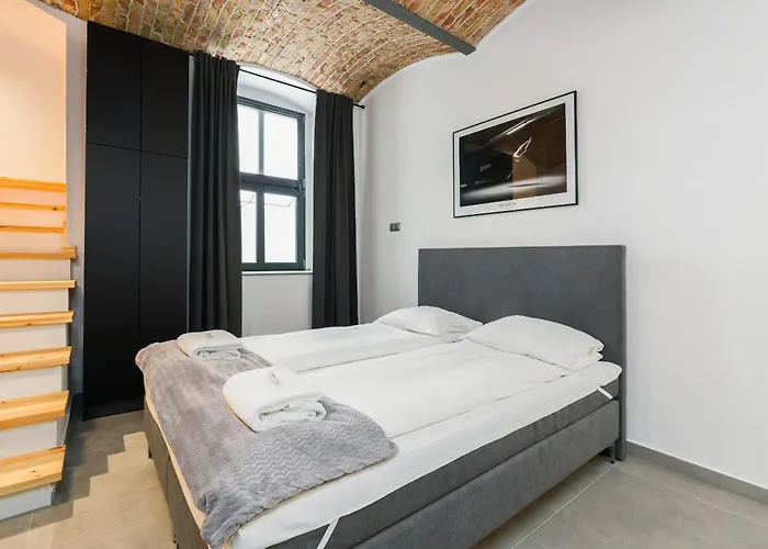 Level -1 Loft Center By Renters Daire Poznan